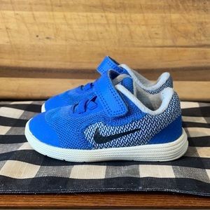 Infant, Blue Nike size 4.